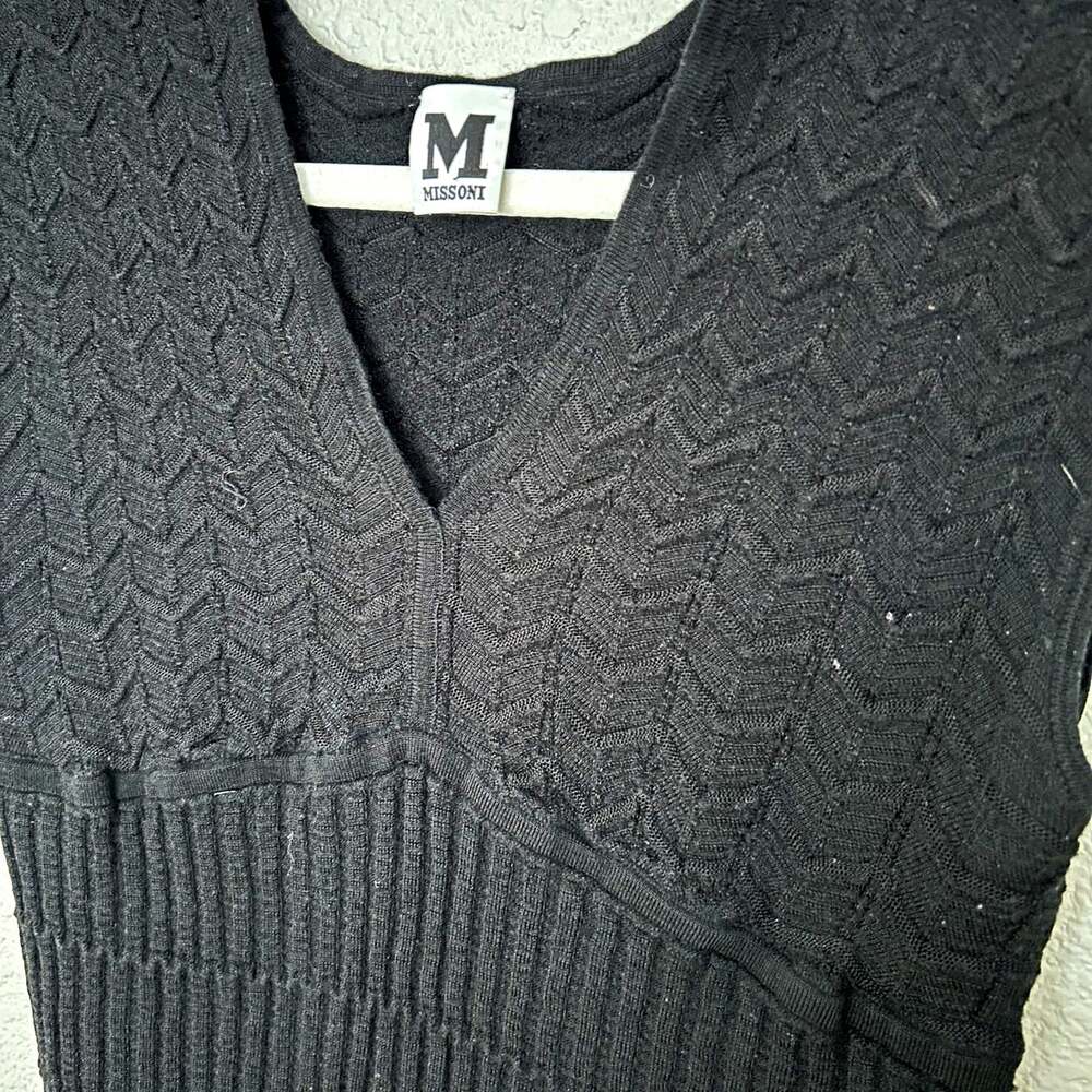 Missoni Black Ribbed Knit VNeck Sleeveless Wool Blend Sweater Vest Ribbed Size M